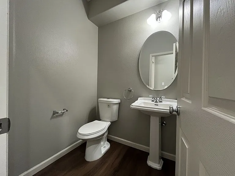 6262 NE Chestnut St — Photo 23