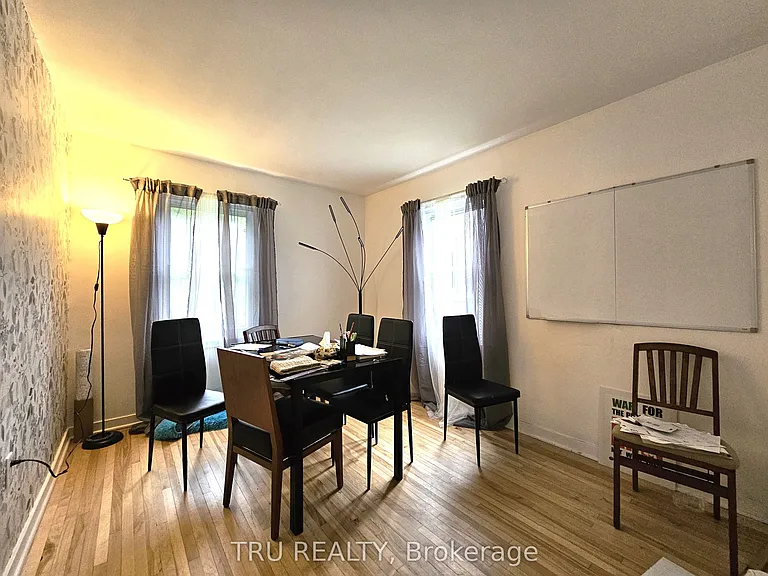 28 Arundel Ave — Photo 13