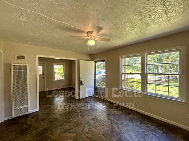 307 W 71st St — Photo 5