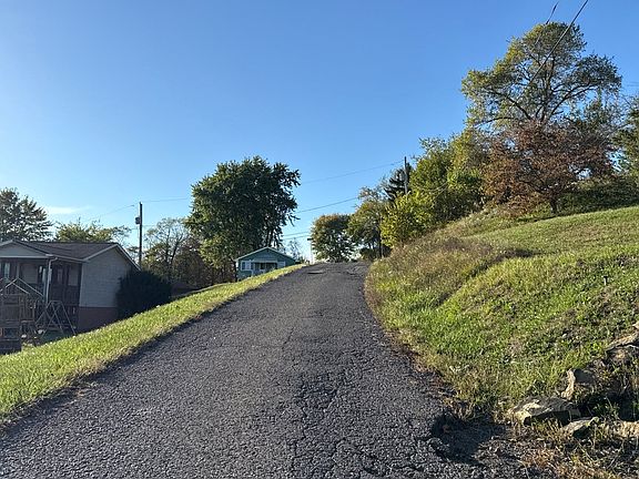 5th image of 98 Summer St