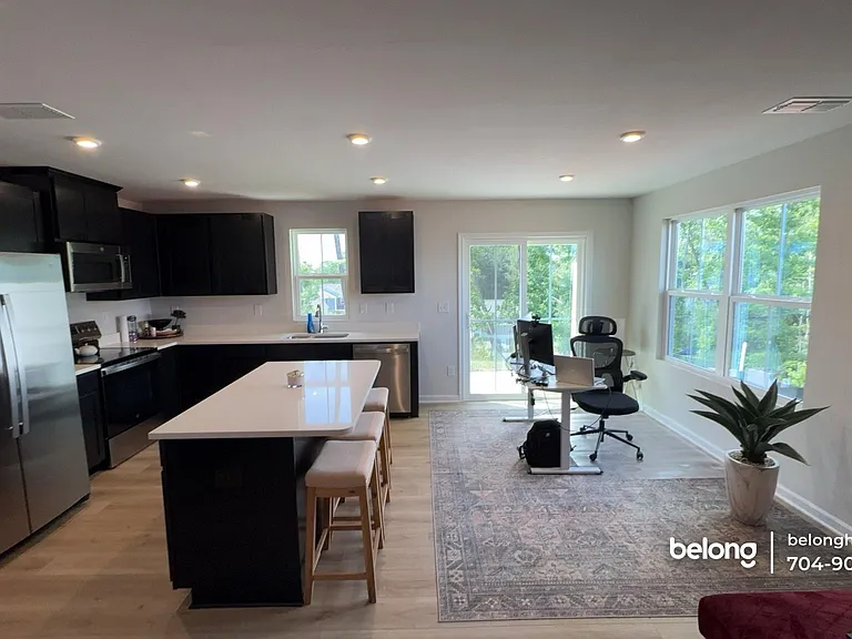 1517 39th Avenue Loop NE #7 — Photo 4
