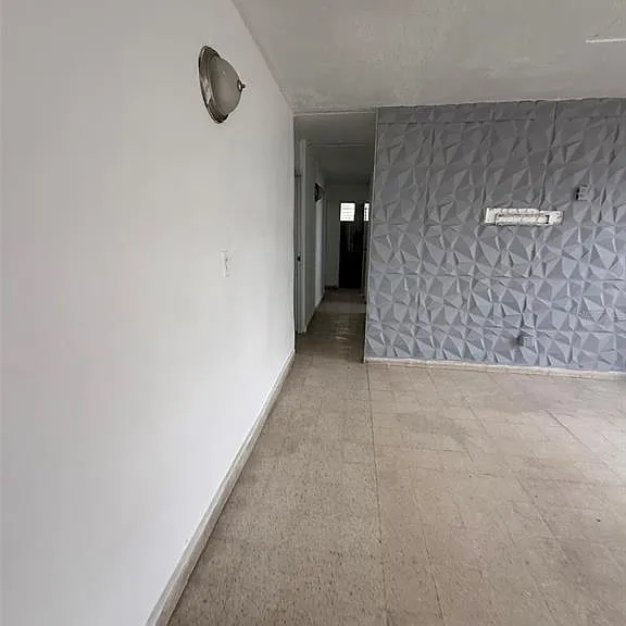 2 Calle 2 — Photo 10