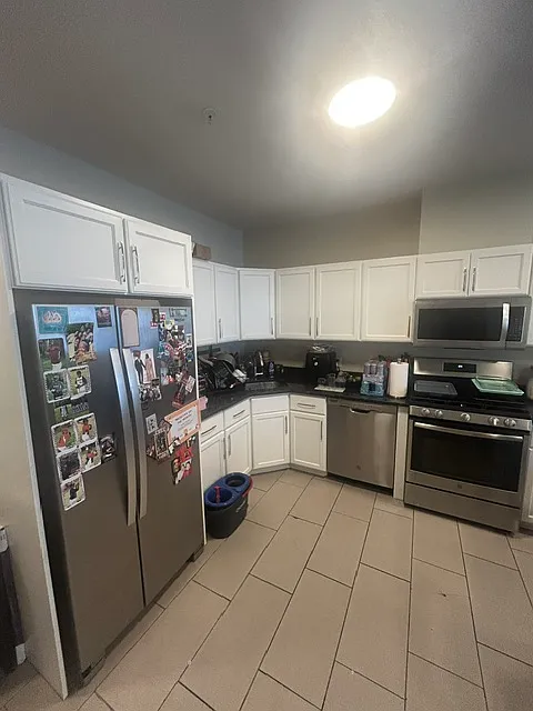 3 bed, 1.5 bath, 1200 sqft, $2,850 — Photo 1