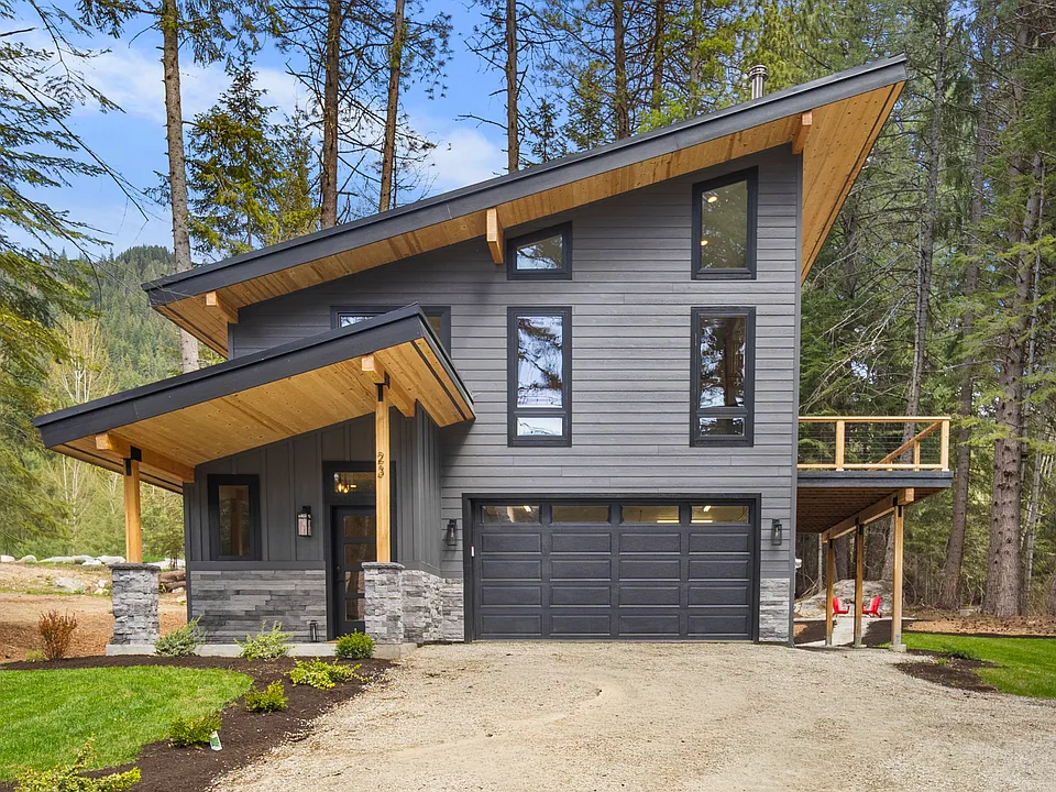 23 Byron Ln
