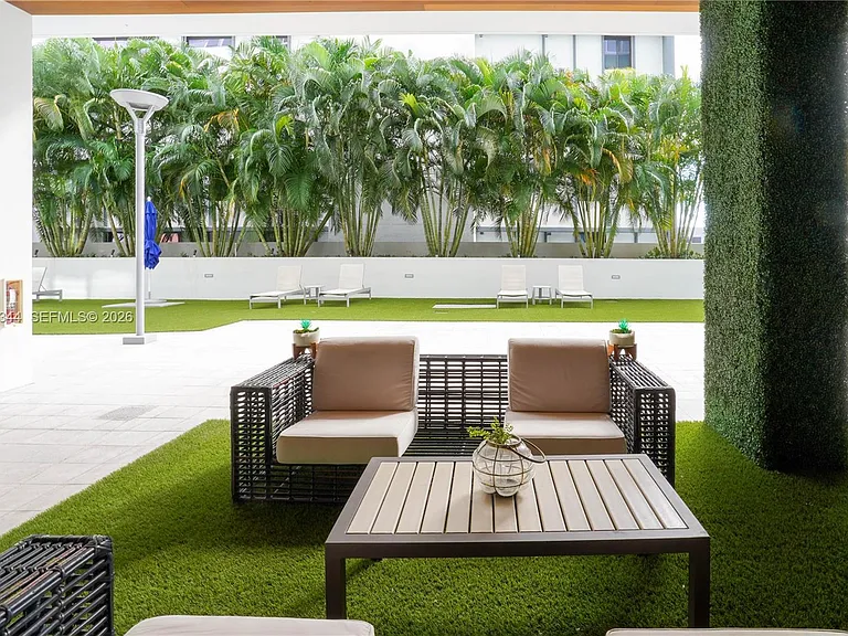1010 SW 2nd Ave #909 — Photo 12