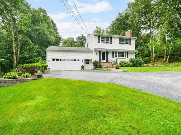 8 Linwood Way, Bedford, NH 03110-5126
