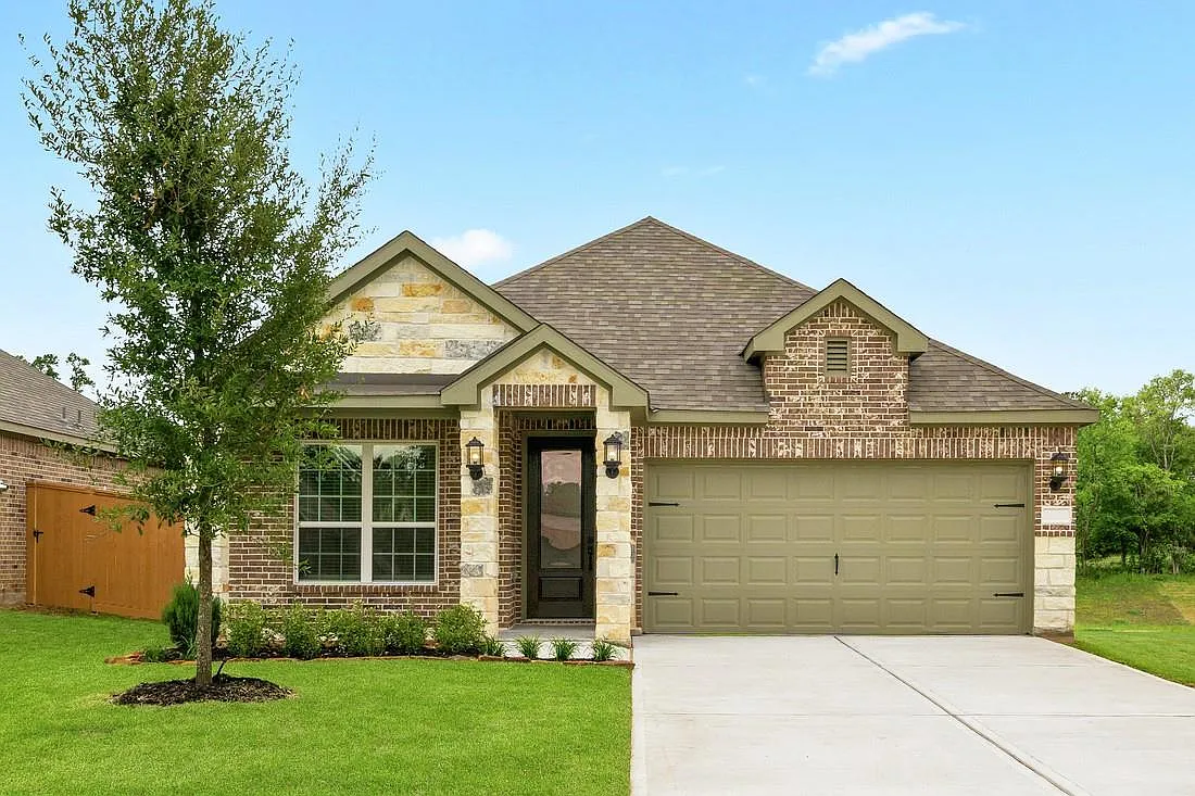 3 bed, 2.0 bath, 1631 sqft, $2,600 — Photo 1