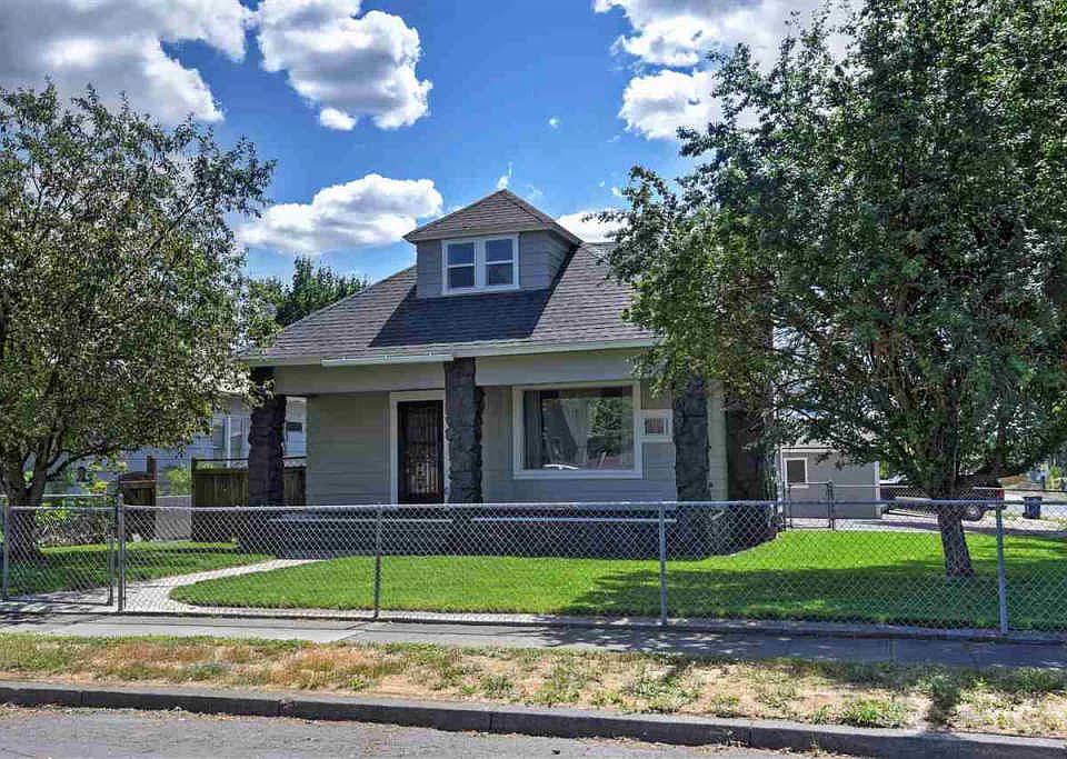 1st image of 225 W Carlisle Ave