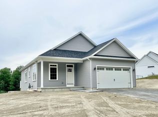 10 Donegal Dr, Veazie, ME 04401