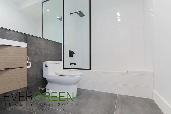 Rented by Pinn Realty | media 34