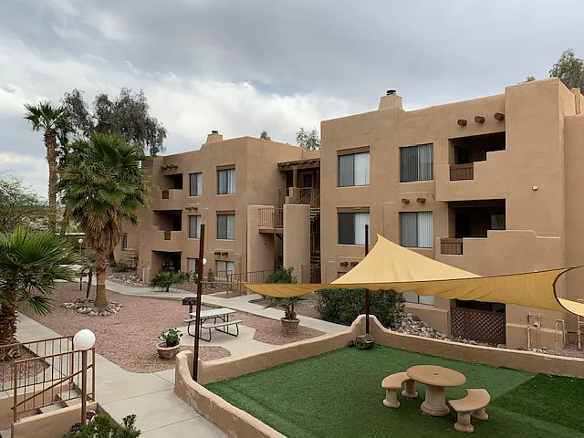 Adobe Highlands Apartments — Photo 2