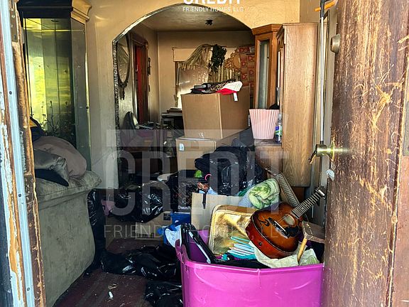 2nd image of 1424 Market Ave