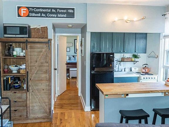 3rd image of 1 Station Sq APT 313
