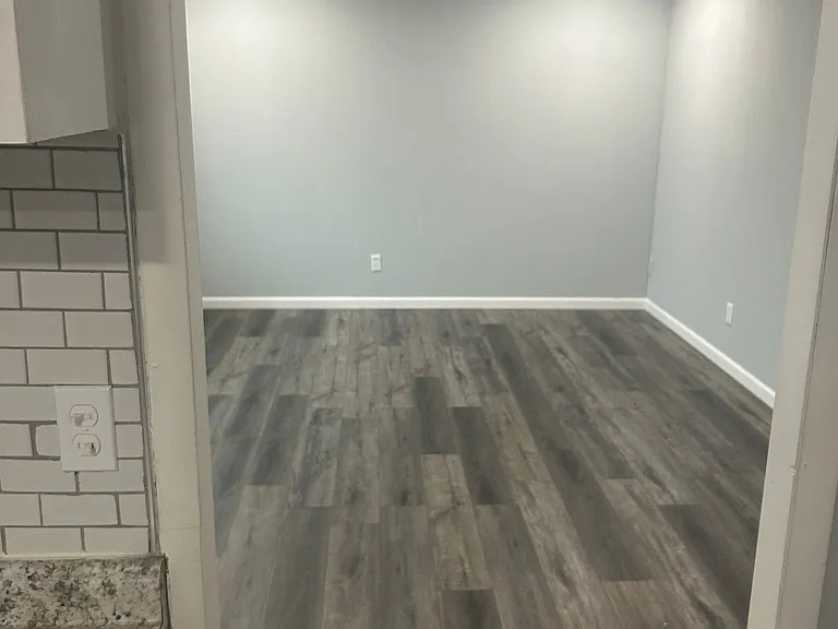 33 Ledgewood Dr — Photo 2