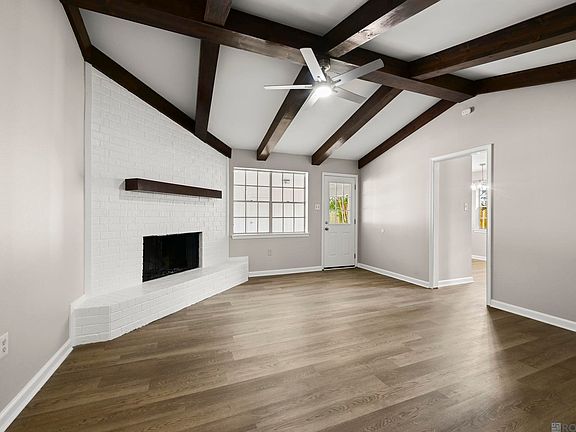 3rd image of 10806 Timberlane Ave