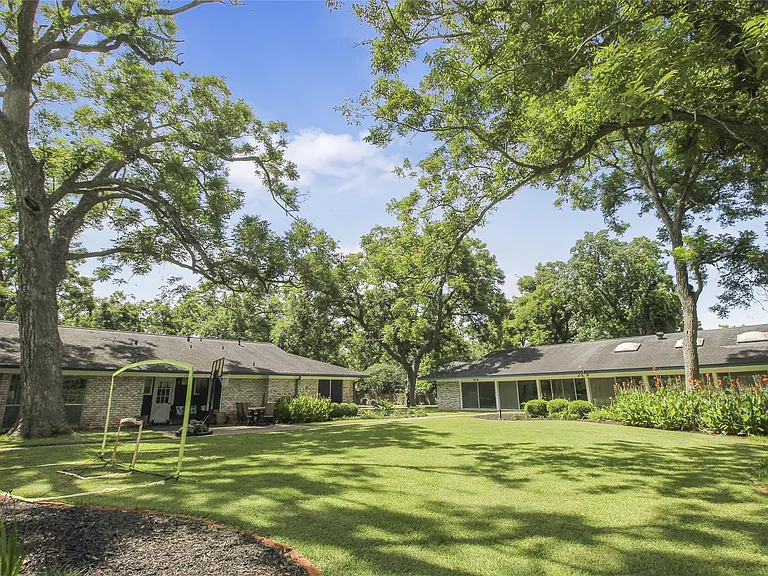 536 Oak Dr — Photo 32