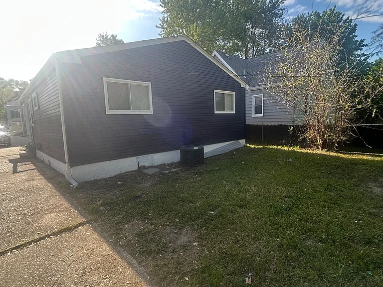 19910 Seminole — Photo 19