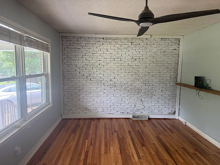 106 Brookwood Dr — Photo 5