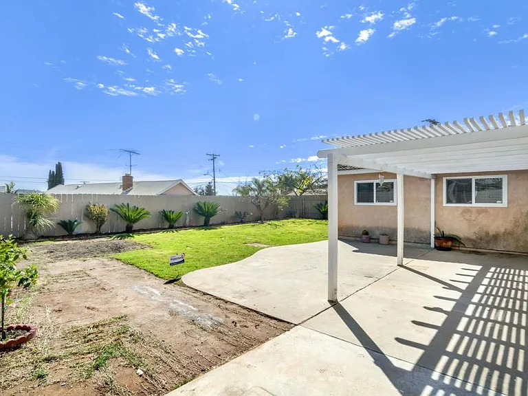1101 Calle Vista Ave — Photo 26