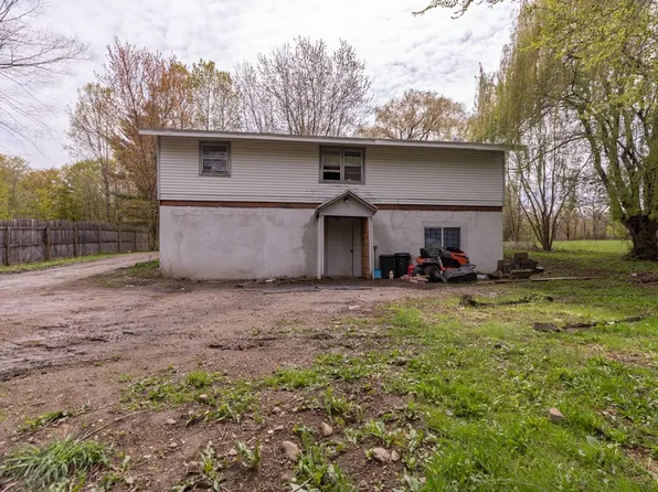 597-601 Middle Rd, Oswego, NY 13126