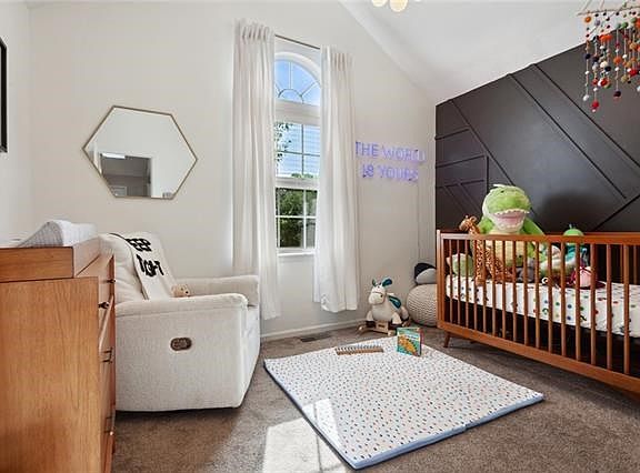 3rd image of 329 SE Canterbury Ln