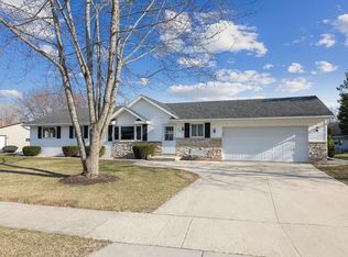 347 Bentwood Dr, BRILLION, WI 54110