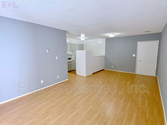 4th image of 7225 Hollywood Blvd #E109