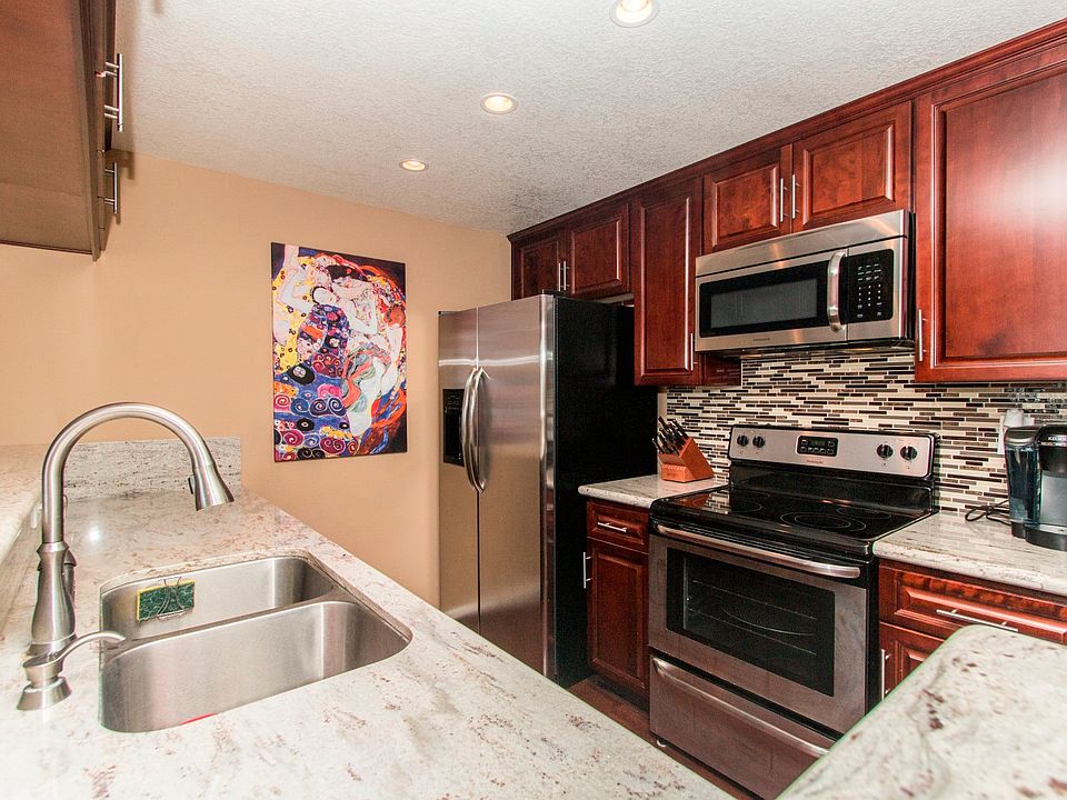 1st image of 420 Redondo Ave Unit 102