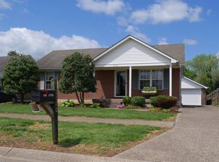 11708 Slate Run Dr, Louisville, KY 40229