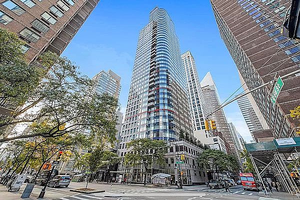 1st image of 250 E 54th St APT 18B