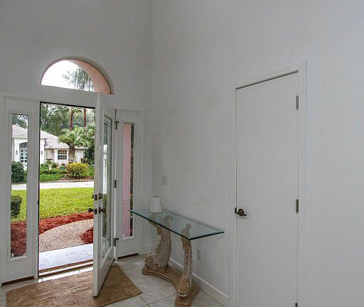 4th image of 104 Meadowcrest Ln