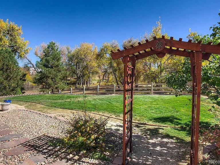 20828 Willowbend Ln — Photo 41
