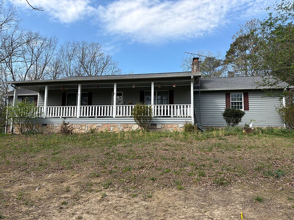 1st image of 104 N Lake Dr