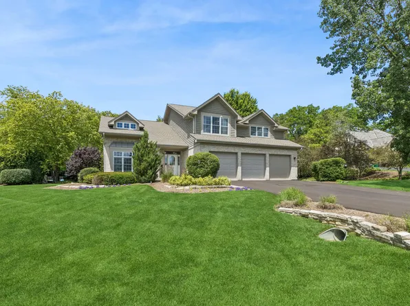 21 Seneca Ave W, Hawthorn Woods, IL 60047