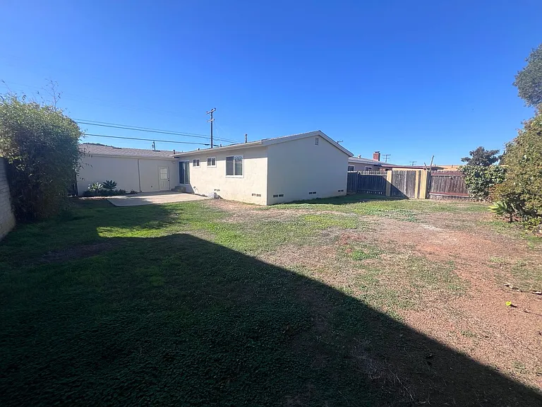 5051 Dubois Dr — Photo 8