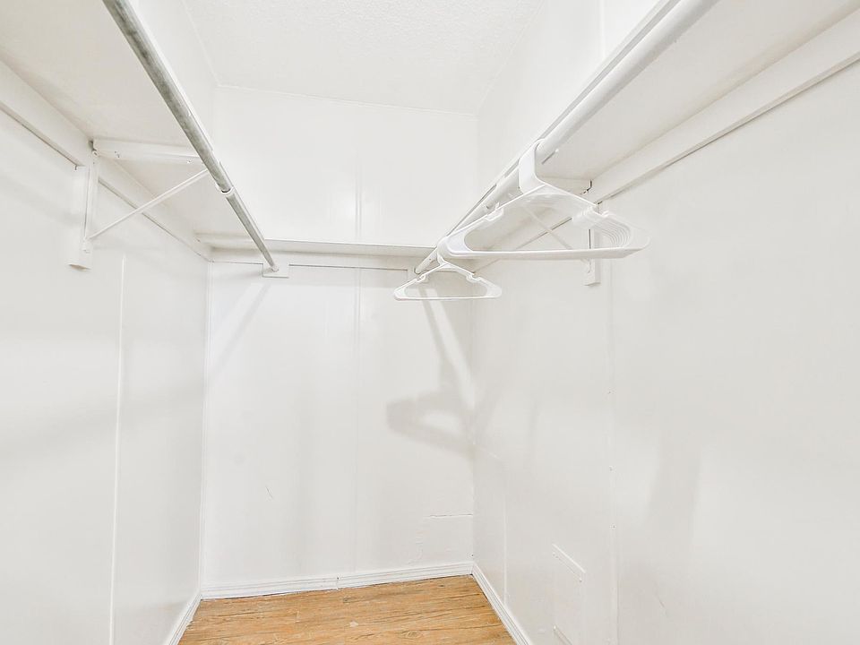 1st image of 5434 40th St Unit 28
