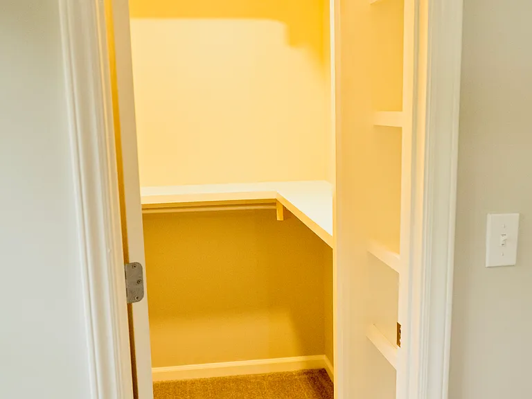 6001 Brown Swiss Way — Photo 10