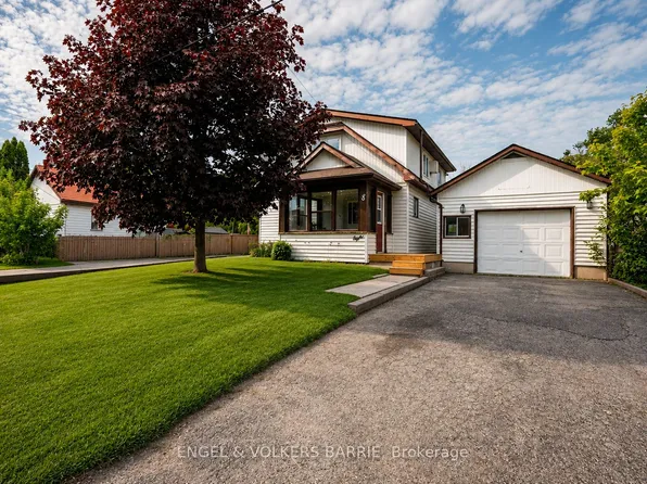 8 George St N, Orillia, ON L3V 2V2