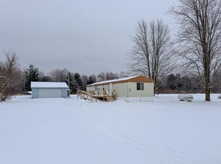 6570 N Geneva Rd, Coleman, MI 48618