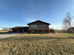 502 13th St W, Hardin, MT 59034