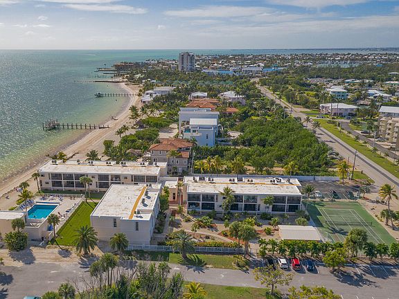 2nd image of 133 Coco Plum Dr #21