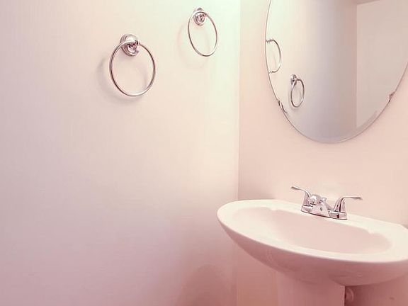 5th image of 1843 Tiger Lily Cir
