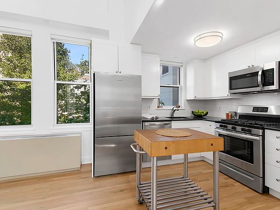 3rd image of 123 Boerum Pl APT 3C