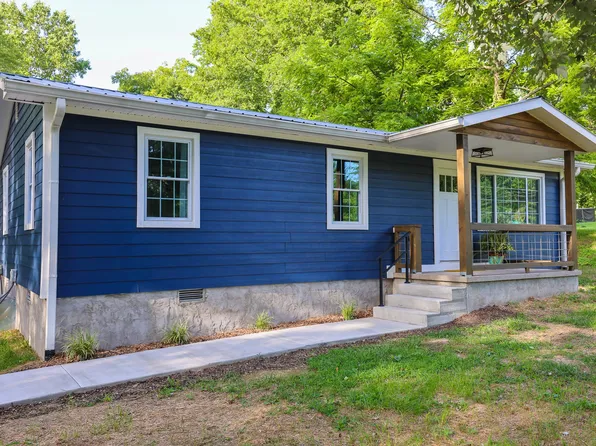 58 E 1st St, Tracy City, TN 37387