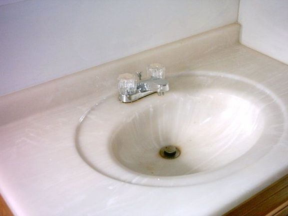 4th image of 118 Underhill Ave