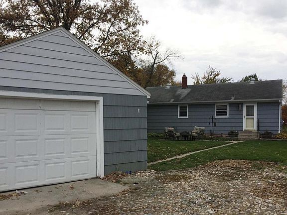 4th image of 122 Kneale Ave N