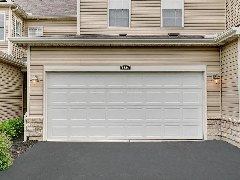 1424 Lakes Circle Dr — Photo 13