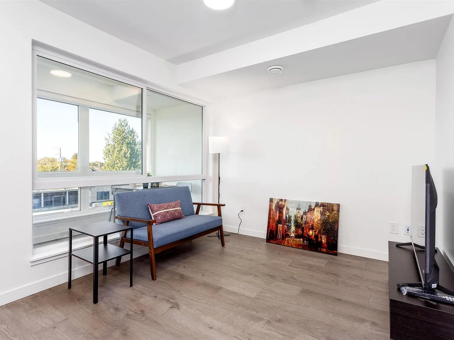 1 bed, 550 sqft, $2,200 — Photo 3