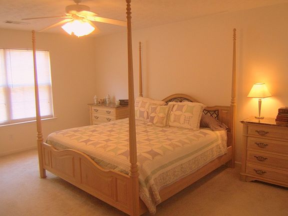 Master Suite/Fit For A King!