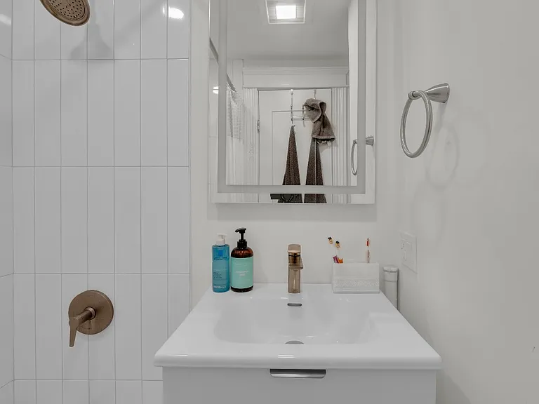 1020 Commonwealth Ave #201 — Photo 17